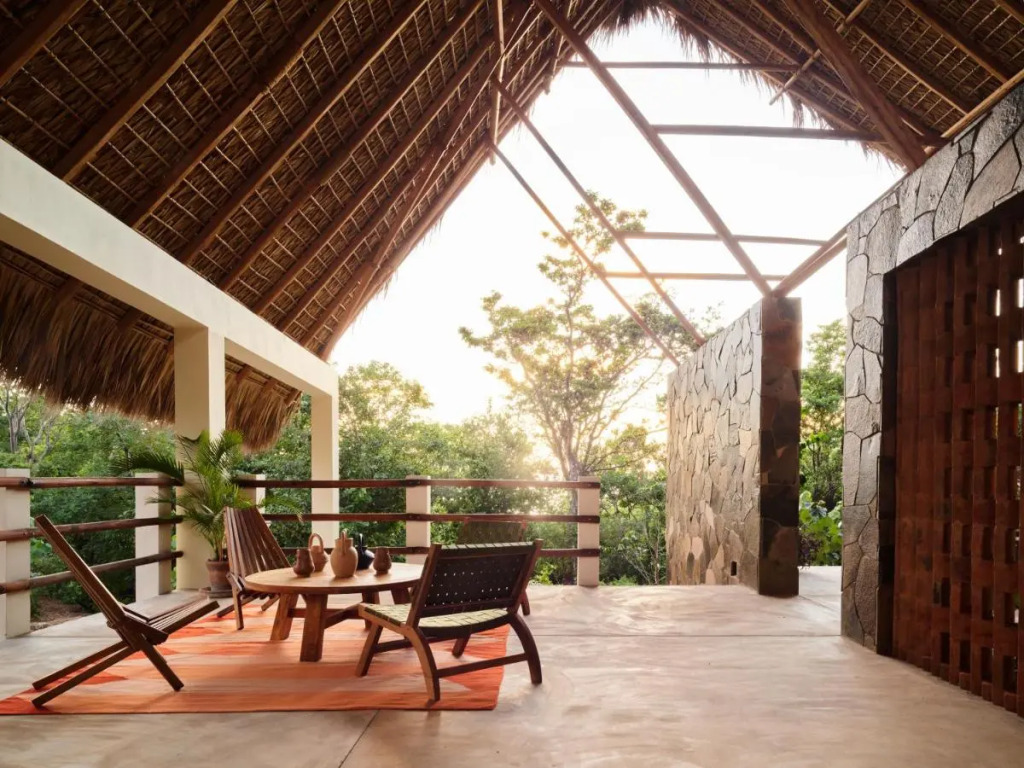 Cocolia Hotel