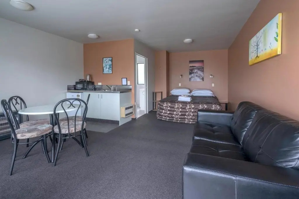 Sierra Beachfront Motel