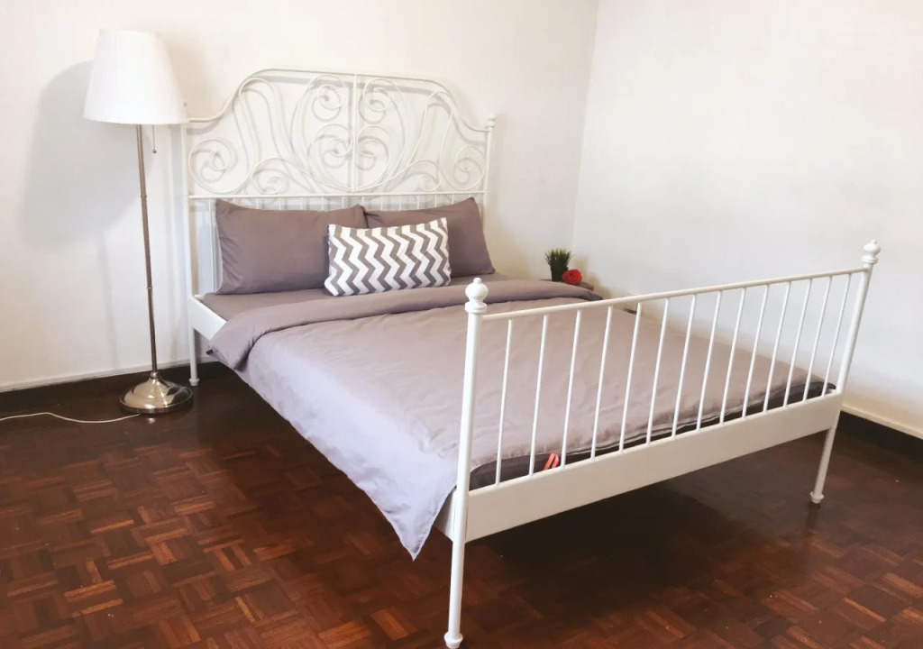 House Of Throne Hostel