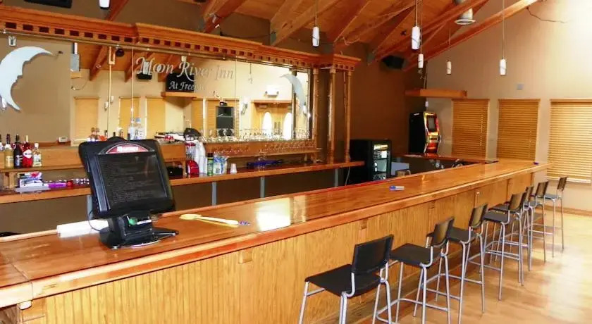 New Moon River Inn