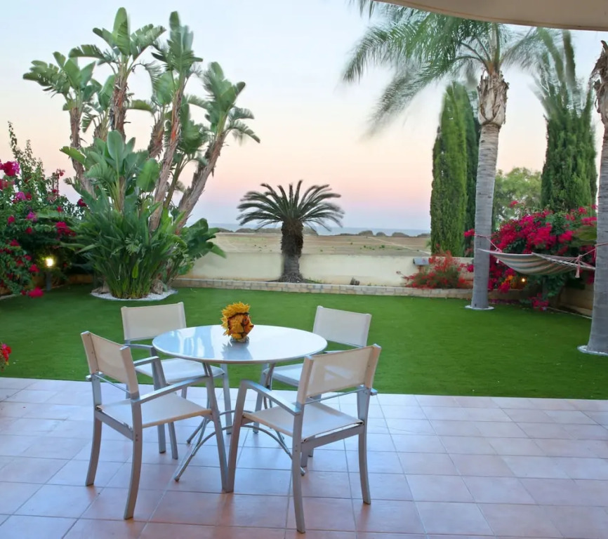 Chelidonia Larnaca Seafront Villa
