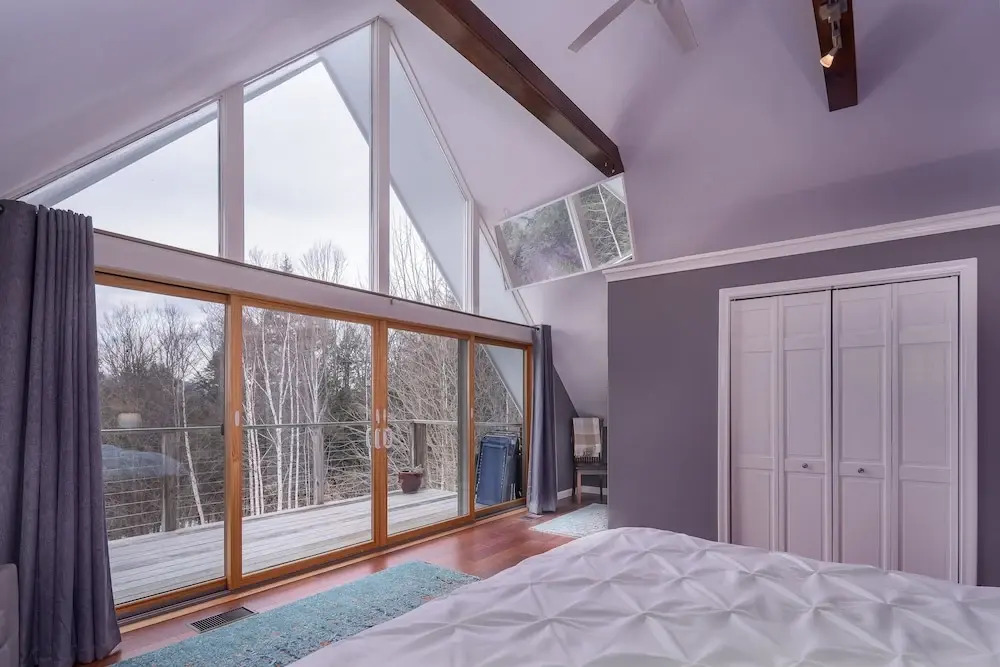 Classic Stowe Ski 3 Bedroom Chalet by RedAwning