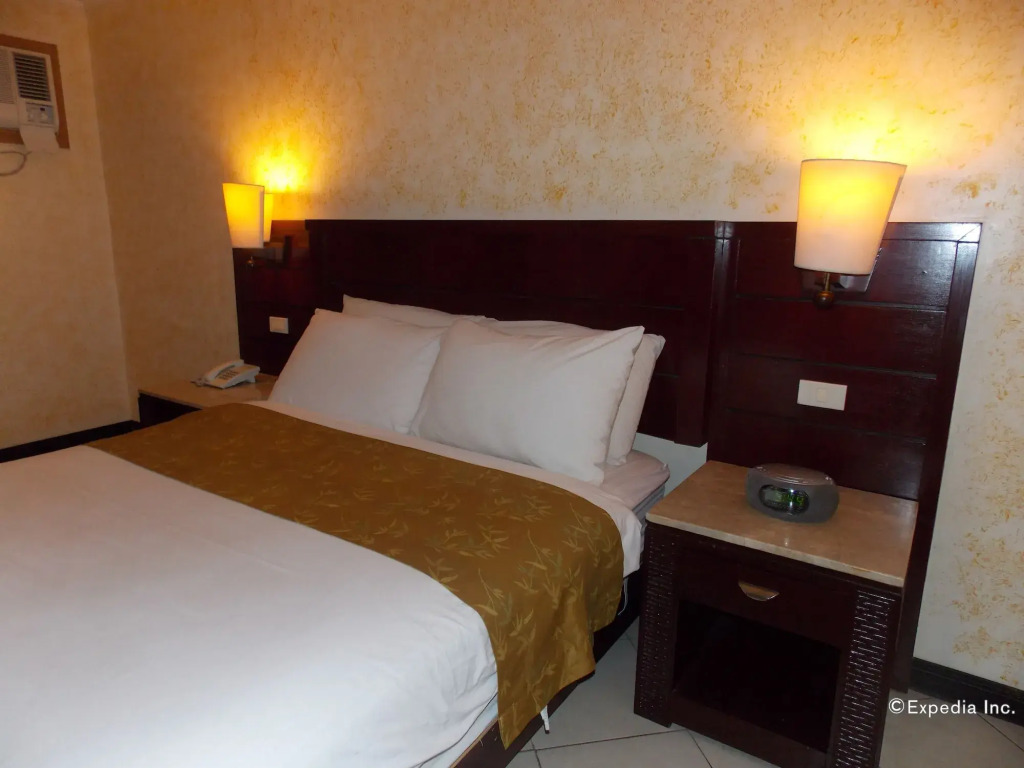 MO2 Westown Hotel - Mandalagan