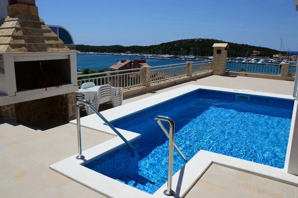 Luxury apartments Goles