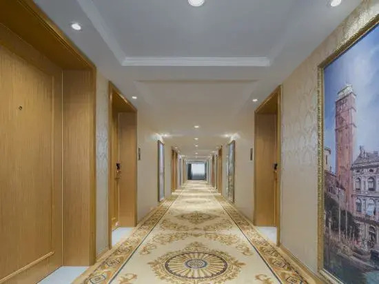 Vienna Classic Hotel (Hengdian Film and Television City Dream Valley)