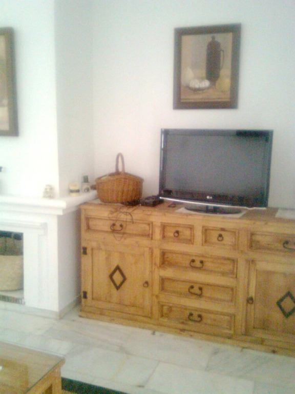 Apartment With In Estepona With Pool Access And Furnished