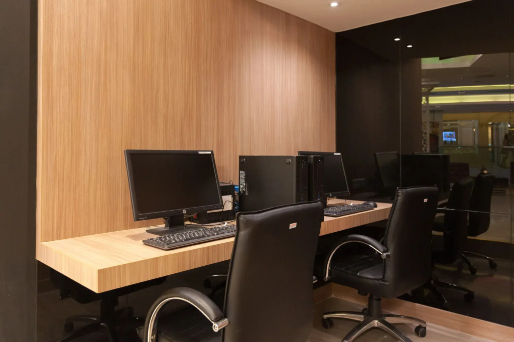 Grand 5 Hotel & Plaza Sukhumvit Bangkok