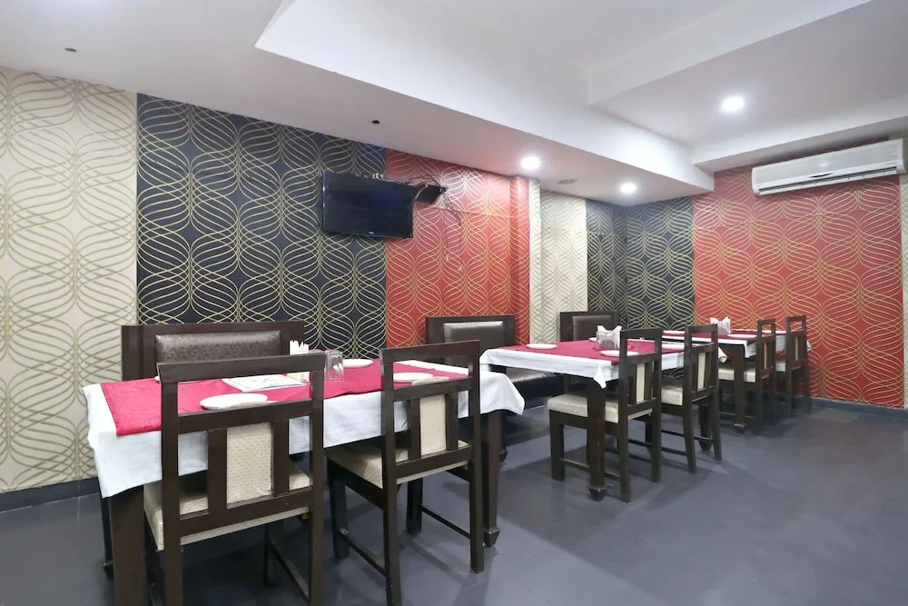 OYO 27012 Hotel Sk Residency