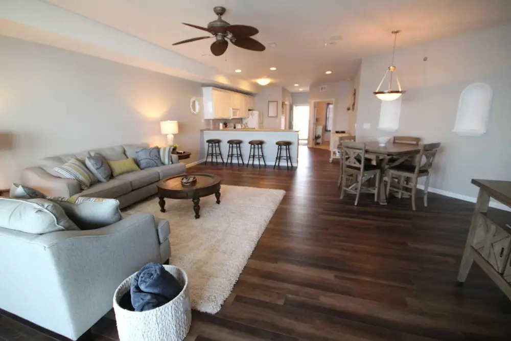Lands End 205 - 3 Br Condo
