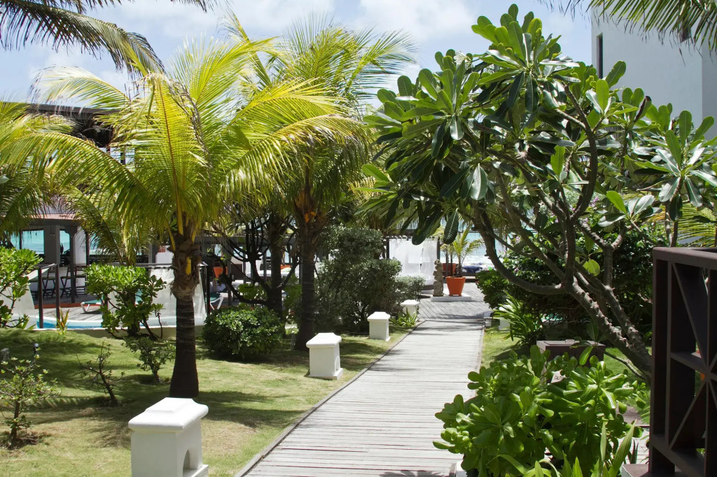 Silver Point Hotel