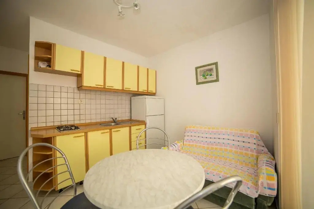 Gulin Apartments
