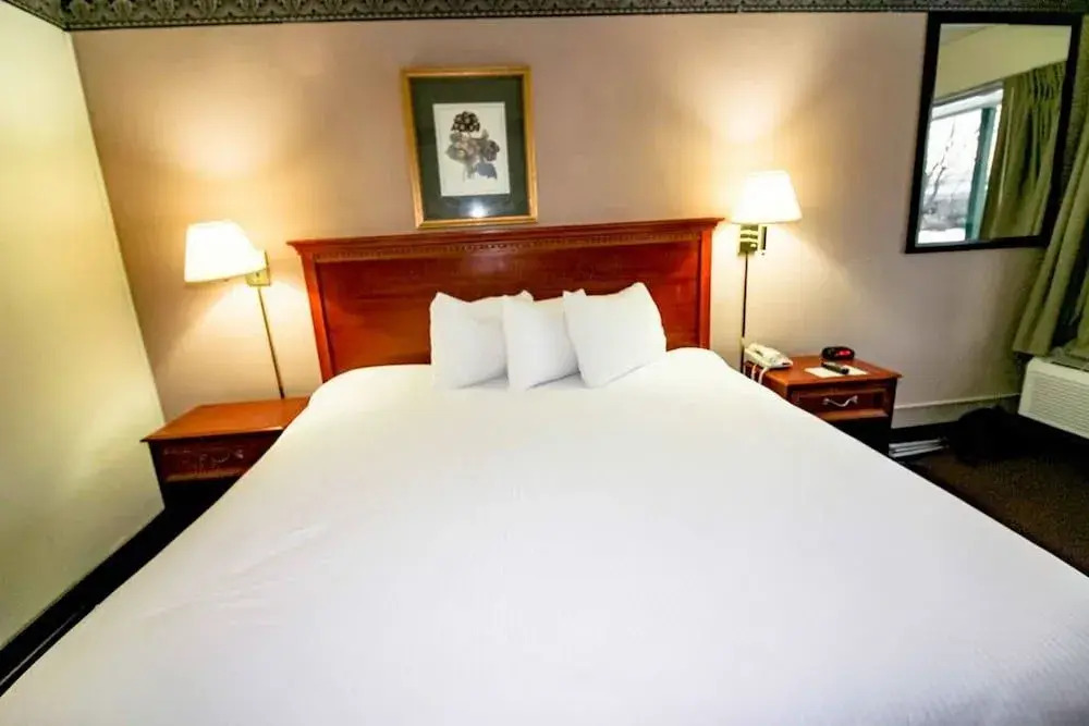 Hudson Valley Hotel And Conference Center