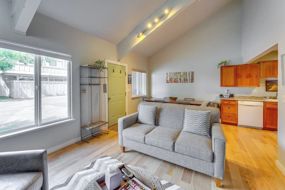 Ketchum Mountain Retreat: Central Location!