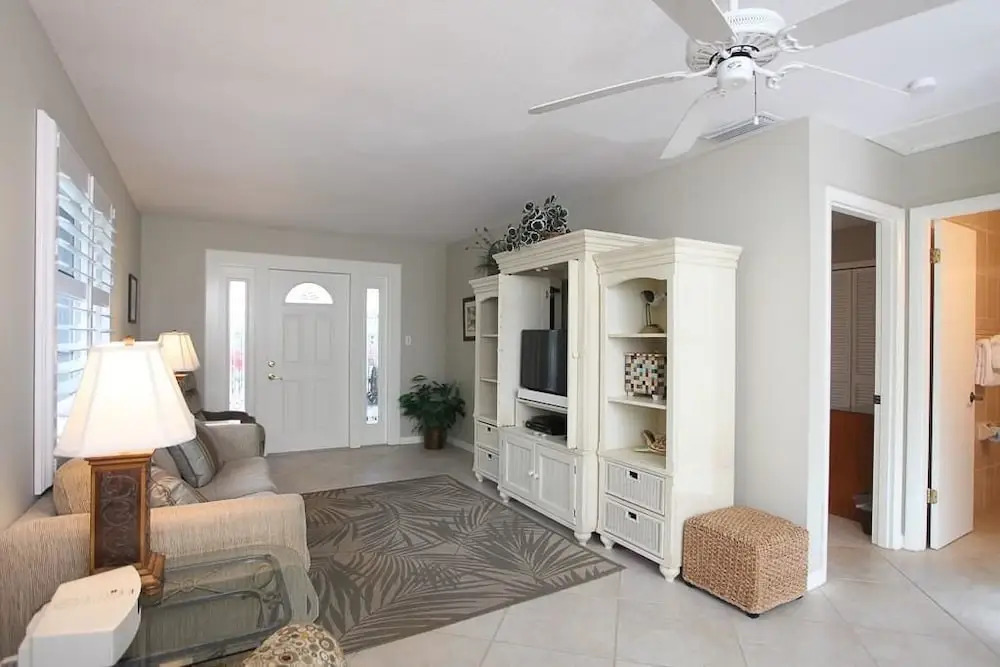 Aloha Kai Unit 29 1 Bedroom 1 Bathroom Apts