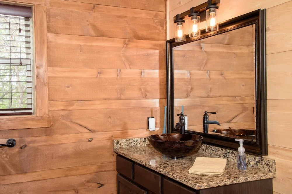 Copper Fox 3 Bedroom Cabin