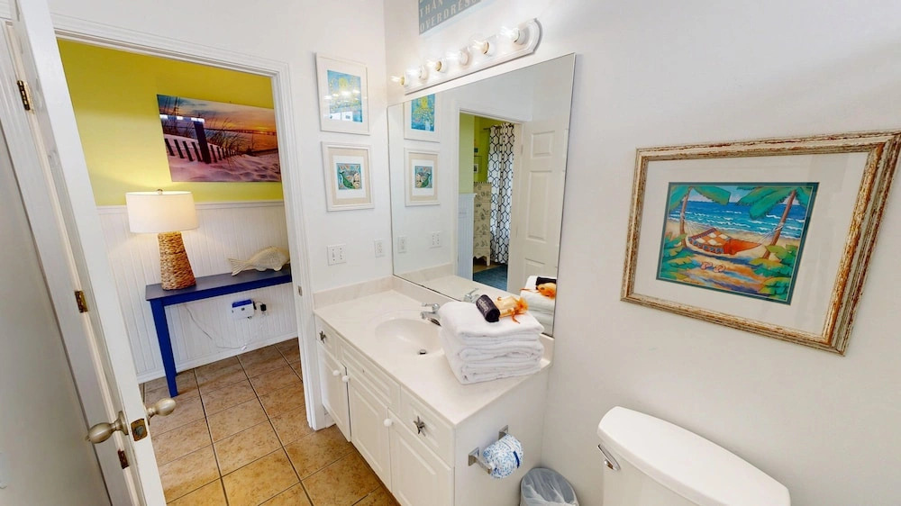 Toes In The Sand 4 Bedroom Home