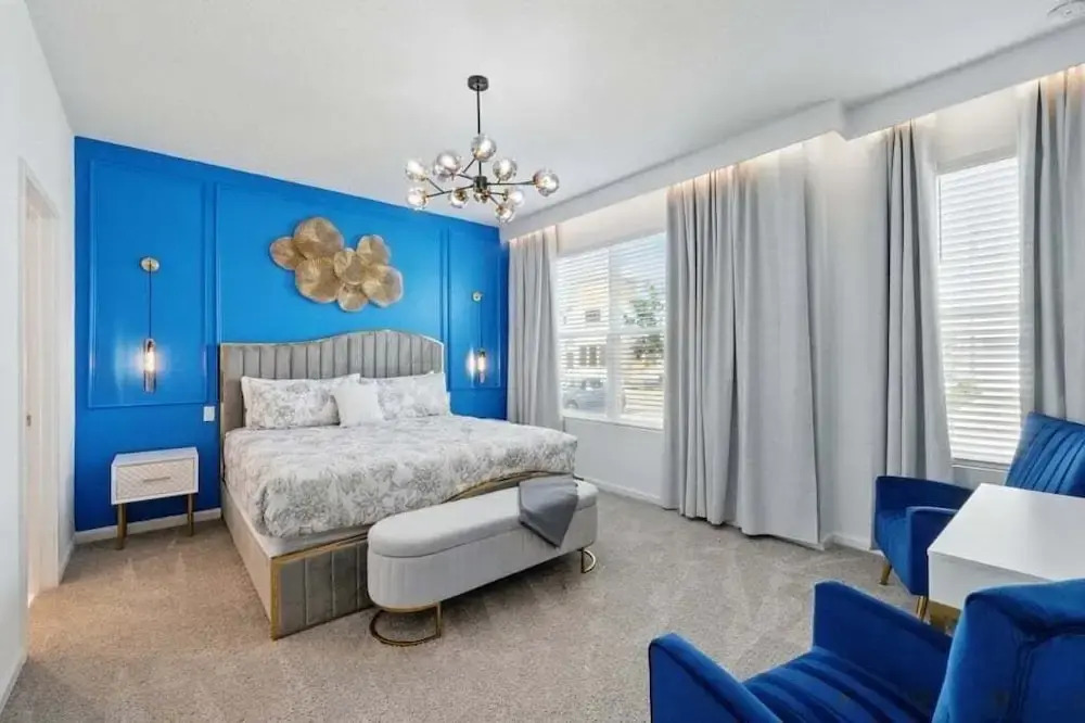 Beautiful Chic Radiance Home With Pool 5 Bedroom Townhouse