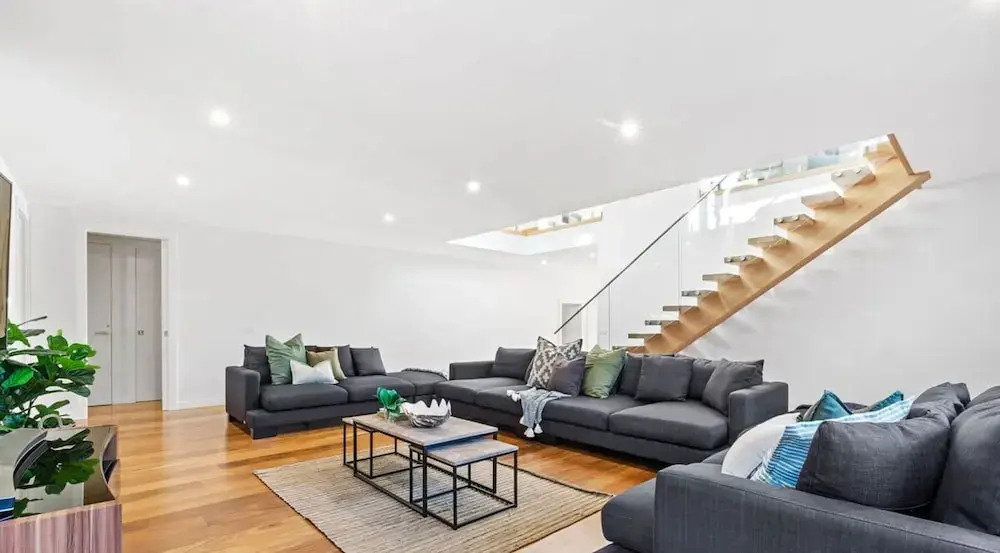 The Ocean s Edge Luxury Entertainer With Views