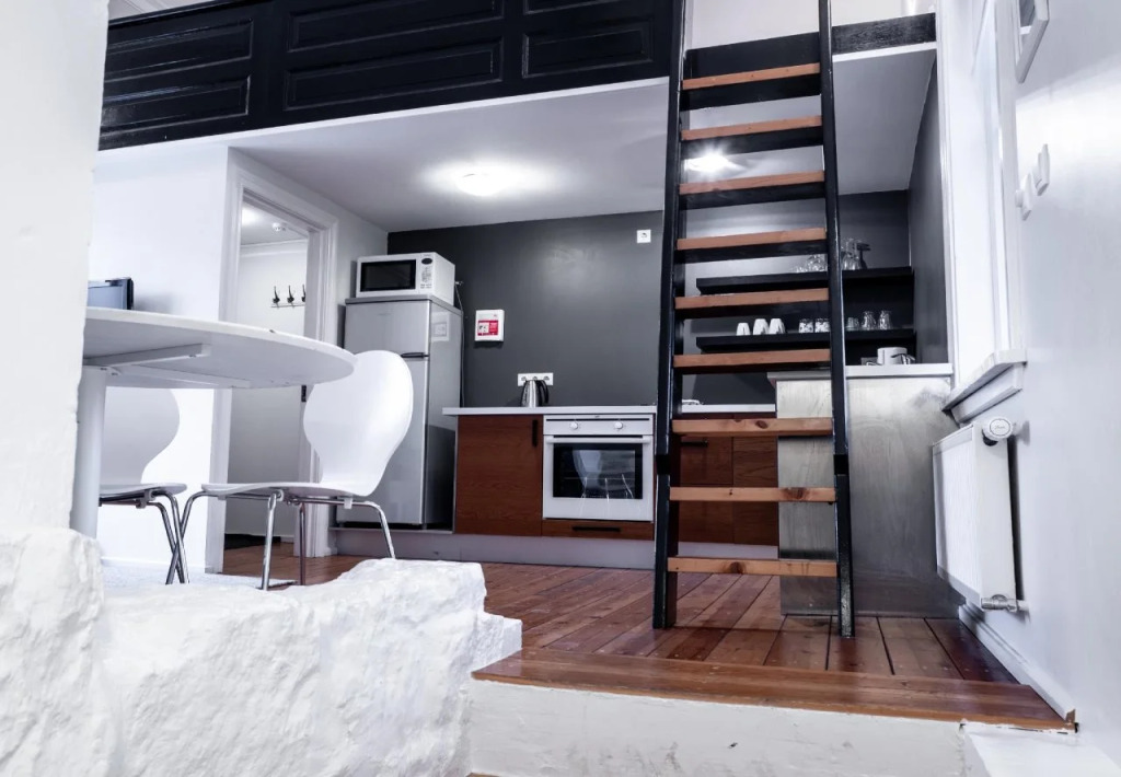 Luna Apartments