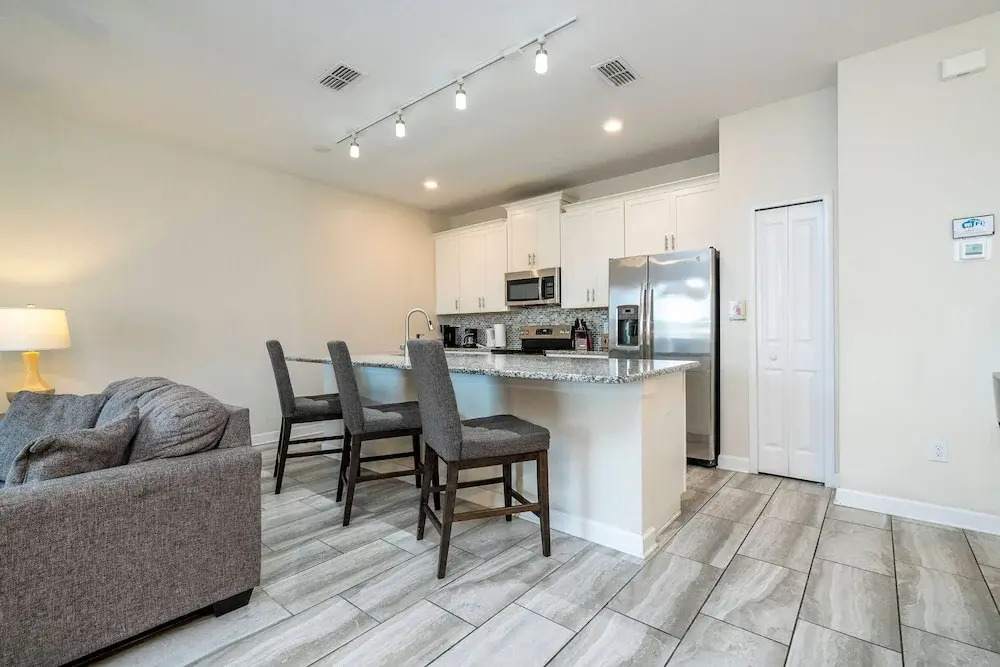 Storey Lake 4 BR With Private Pool
