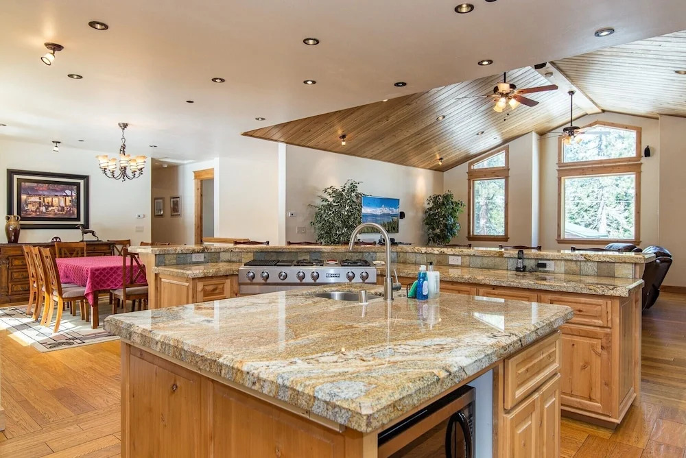 Bright Beauty in South Lake Tahoe by RedAwning