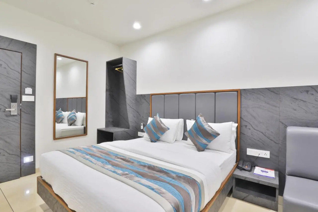 HOTEL SURAT
