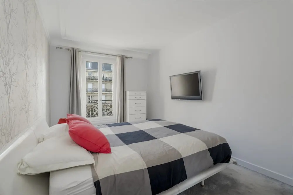 Luxury 4 Bed Residence - Next to Arc de Triomphe