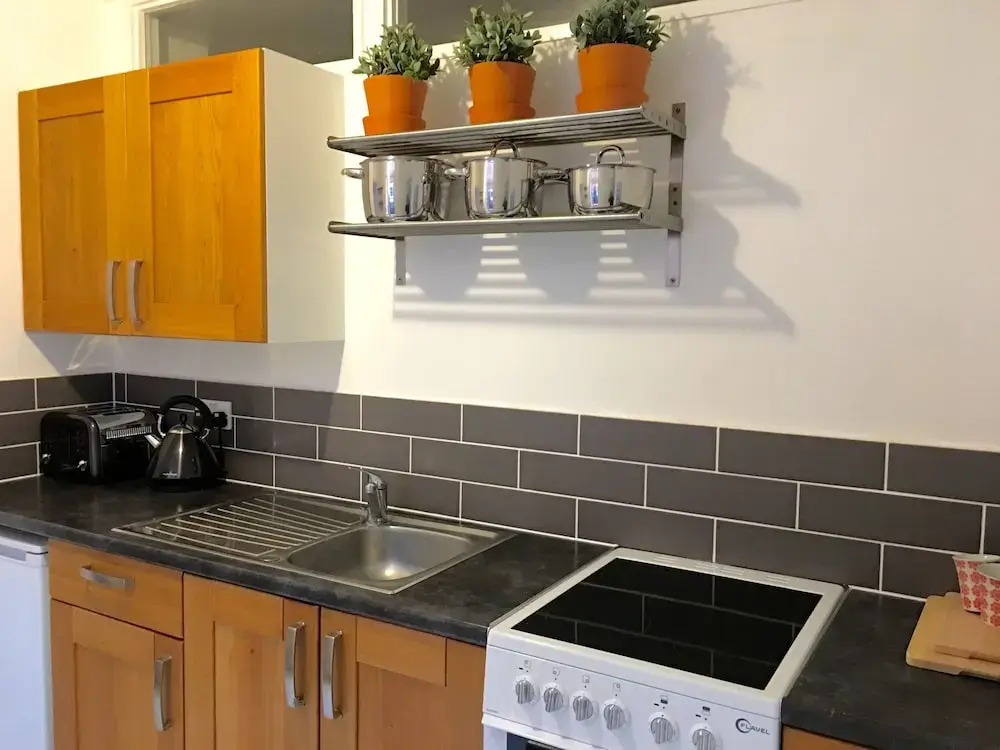 Netley Village Apartment By Your Stay Solutions Short Lets & Serviced Accommodation Netley Southampton With Free Wi-Fi