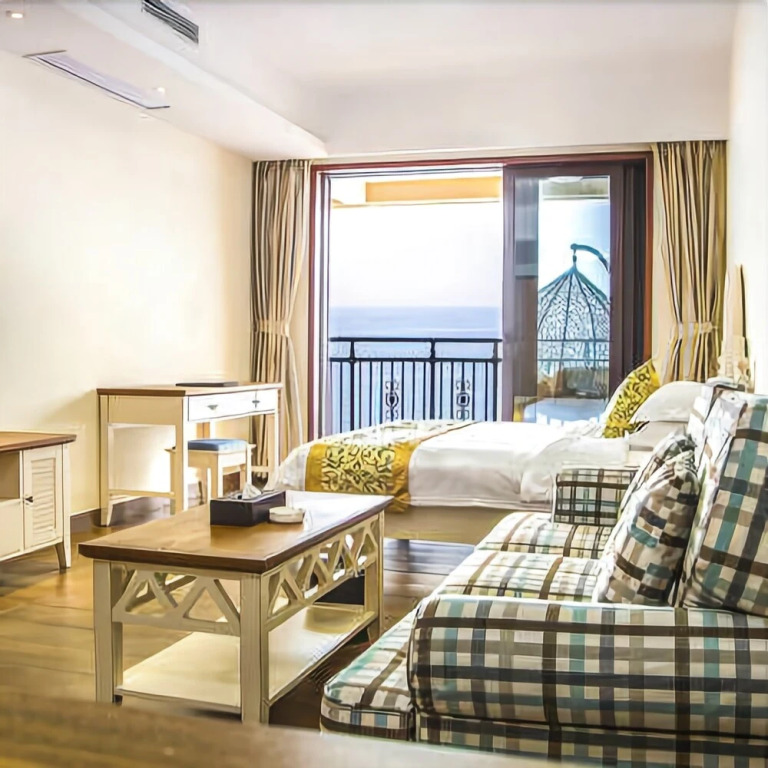 Fenghuang Shanshui Hongwan Sea View Holiday Hotel