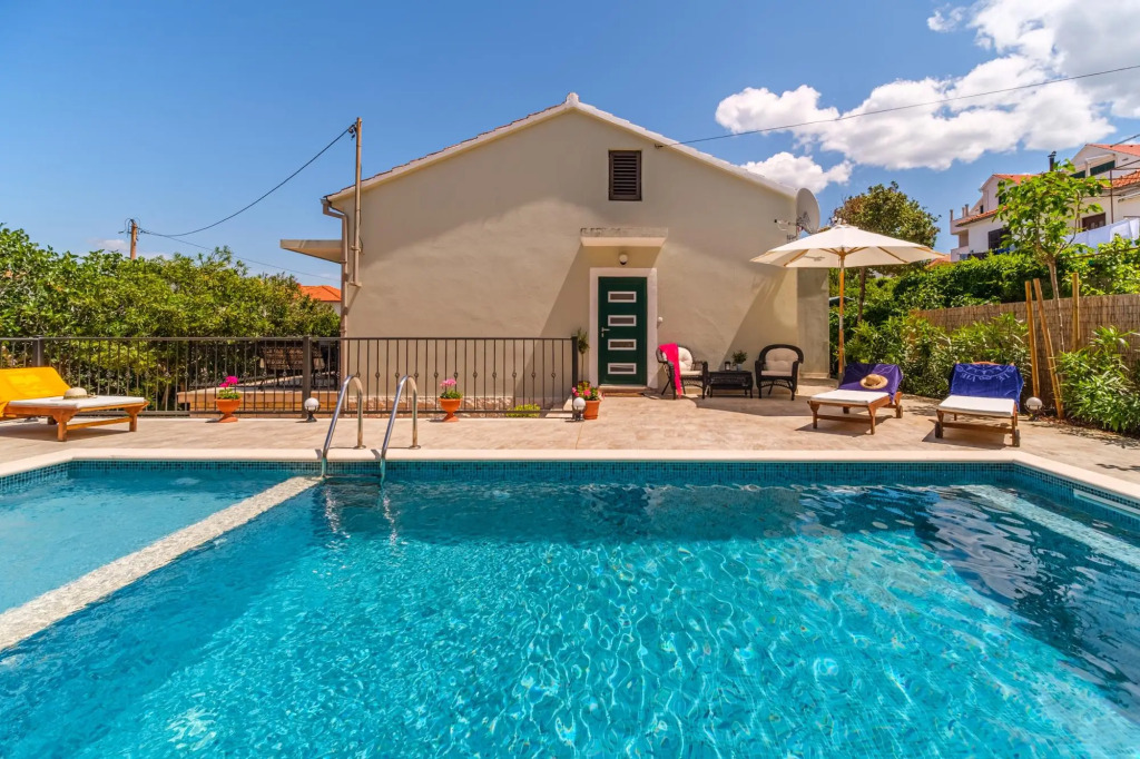 Josipa in Supetar with 2 bedrooms and 1 bathrooms