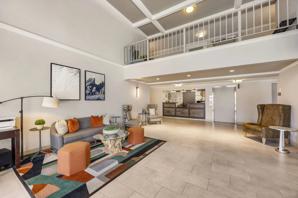 Best Western Plus Grand Manor Inn