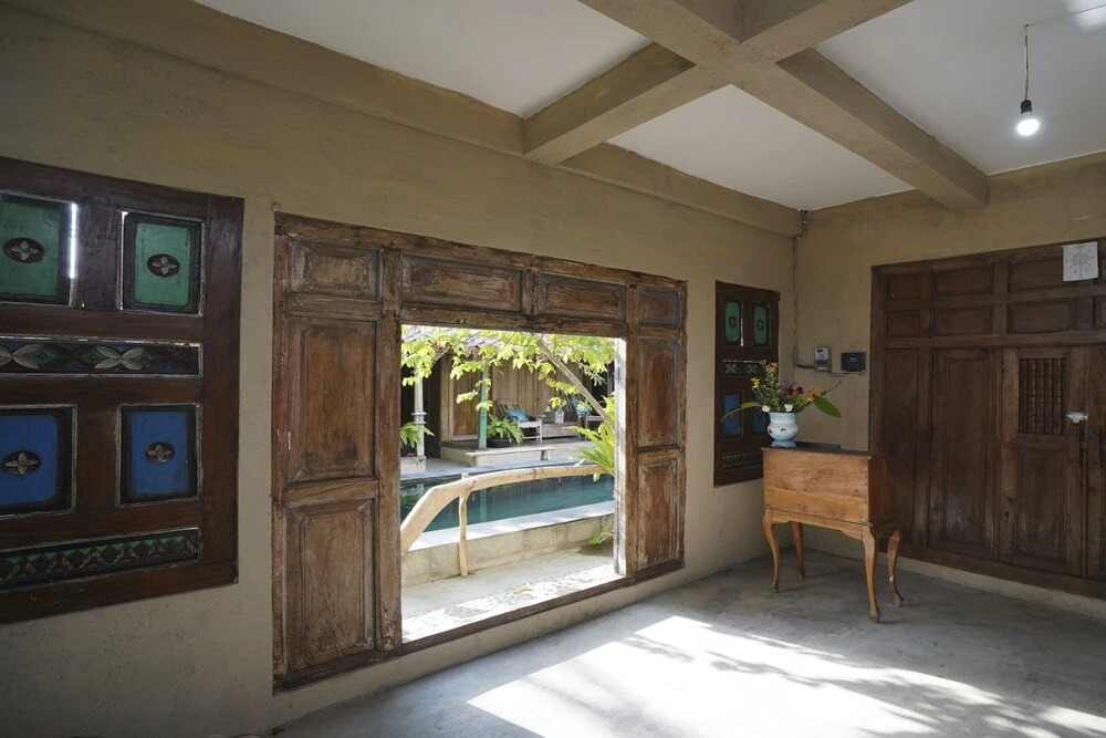 Kayu Beach Villa by TwoSpaces, Nusa Dua Beach