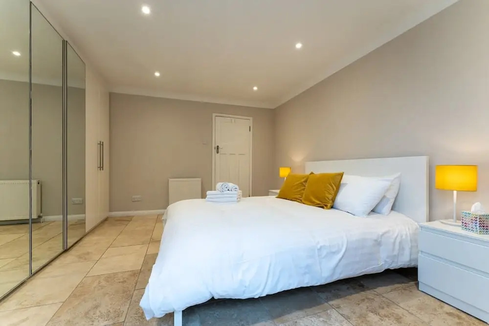 Host Stay Seven Dials Apartment