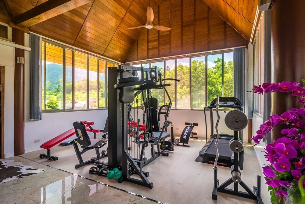 4BR Entertainment Villa Stan - Pool, Gym, Sauna & Jacuzzi