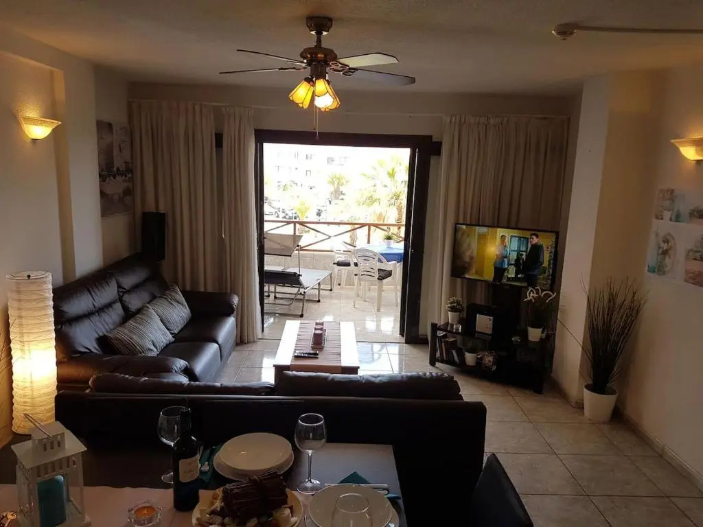 San Marino with heated pool, only 450 meters to the beach, wifi