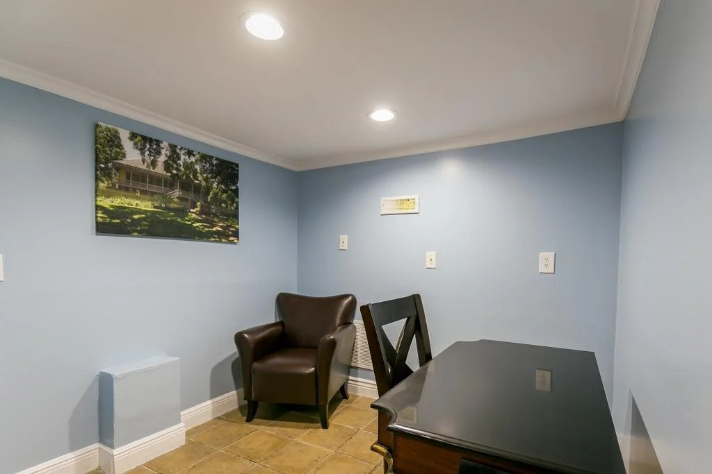 Canal Express Rooms
