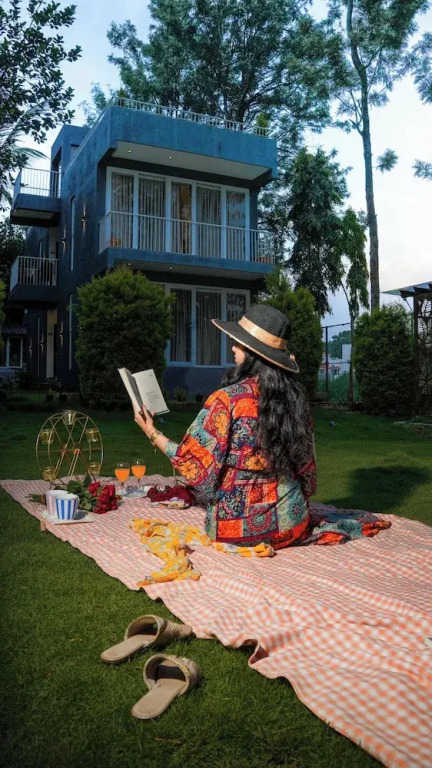 Thavika Silverwoods Residence