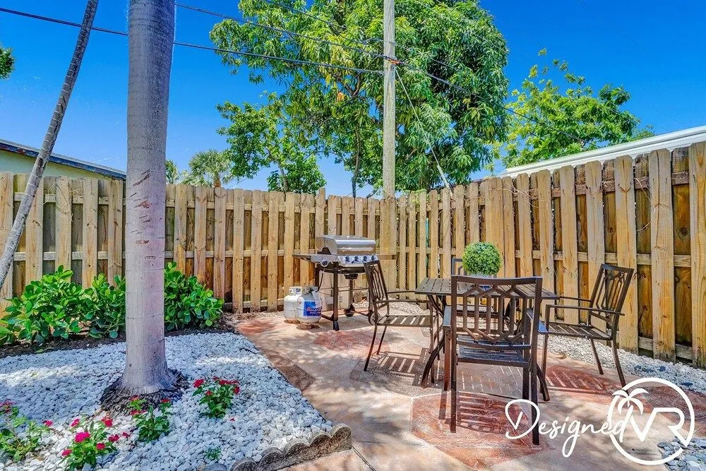 Beautiful 4 BR with Private Heated Pool