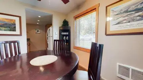 Snowcreek 247 Townhouse