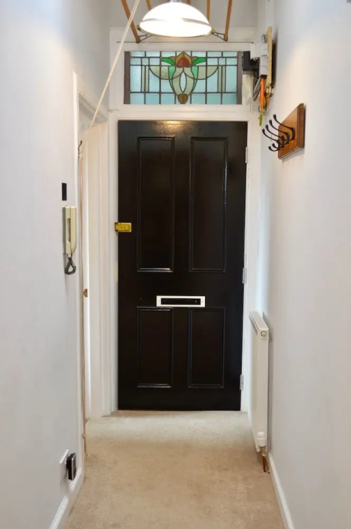 Comfortable 1 Bedroom Flat Near The Meadows