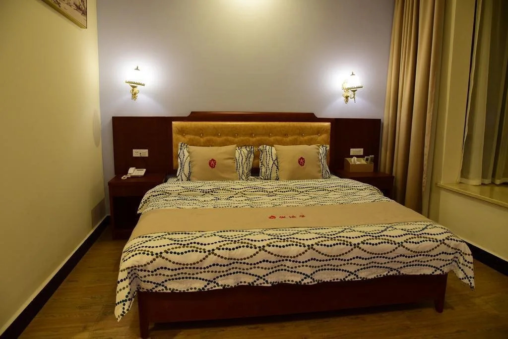 Happy Journey Hotel