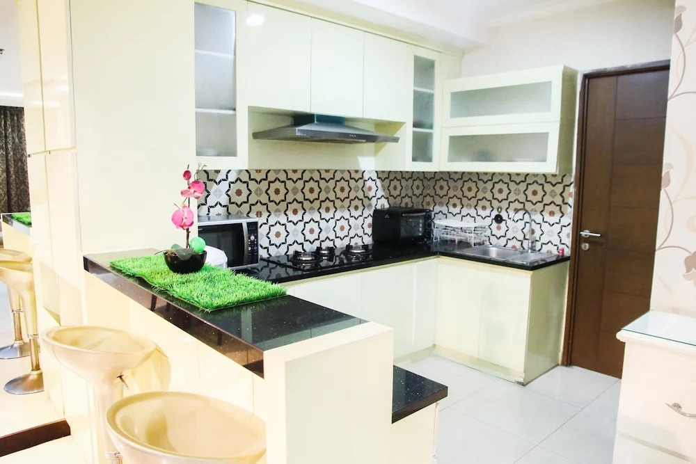 Modern Design 3br Hampton'S Park Apartment Near Cilandak
