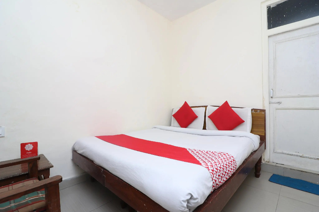 OYO 35806 Hotel Himgiri