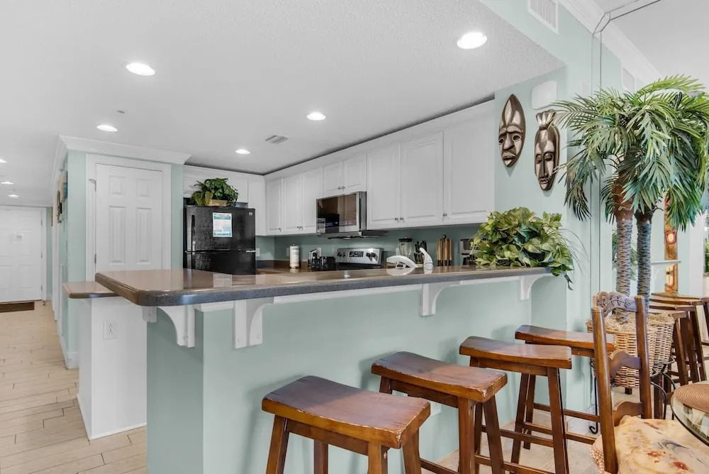 Majestic Beach Towers 2-1305