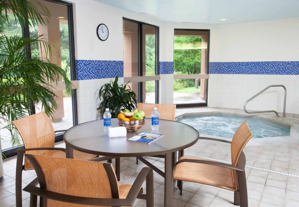 Courtyard Burlington Williston