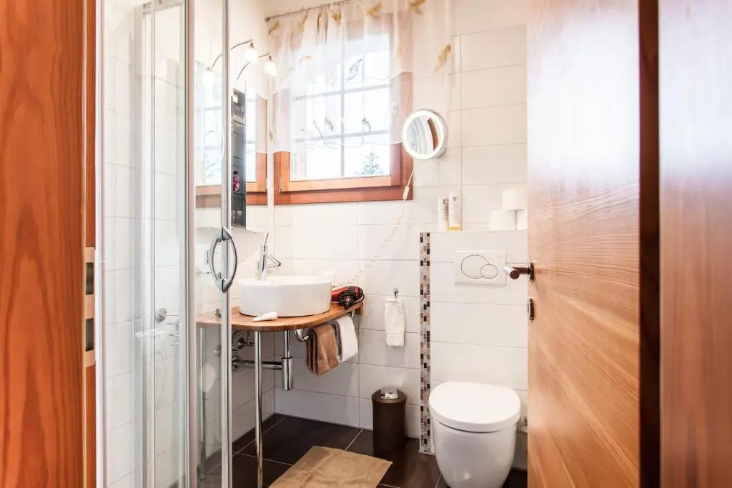 Chalet Hinter dem Rot Stei, private wellness, in ski and hiking area of Zermatt