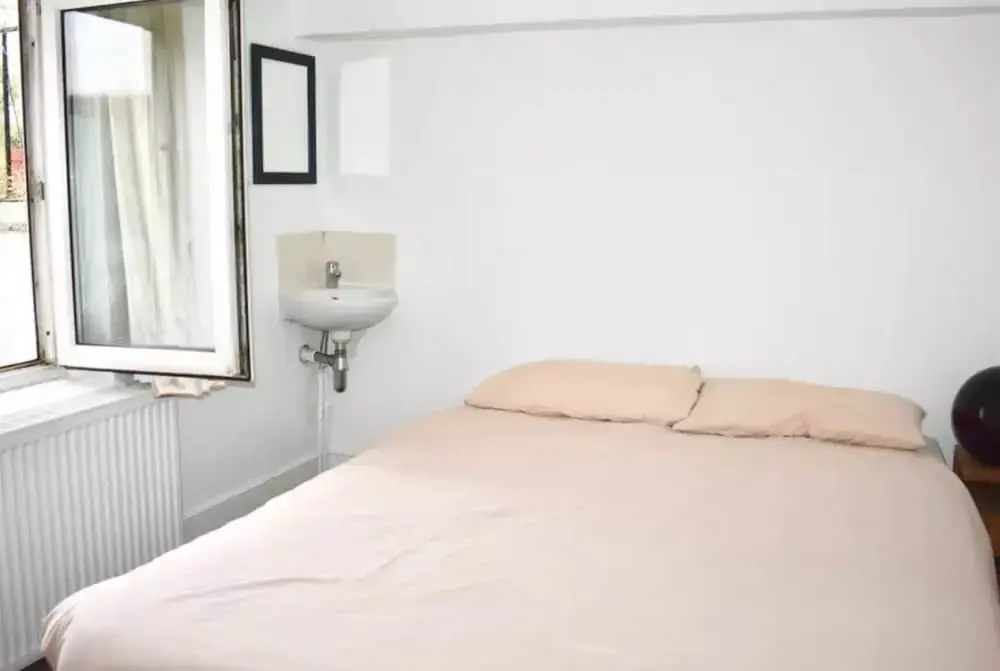 Unique 2 Bedroom Home by Brighton Marina