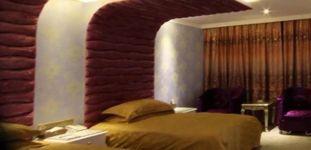 Baiyun Romance Hotel Dongyang
