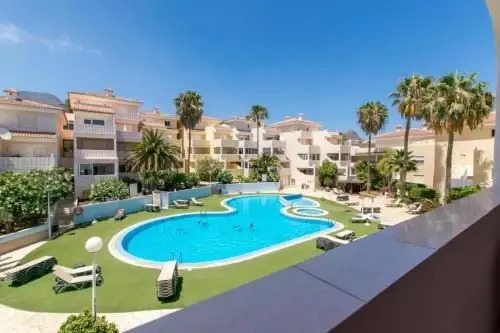 A3 Country Club Accommodation with POOL!