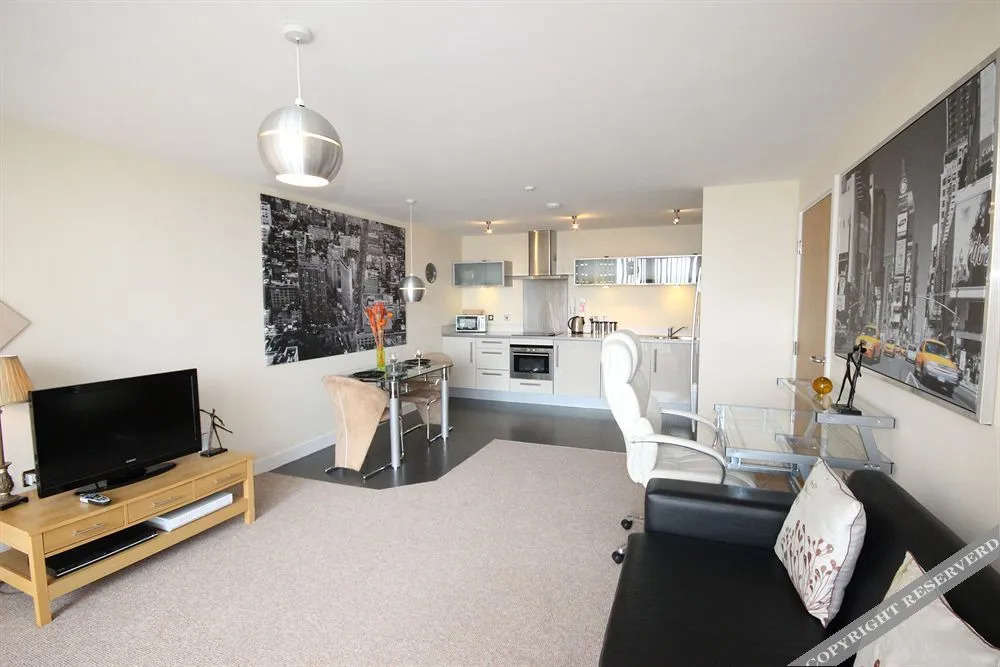 Cotels at Vizion Serviced Apartments, Superfast Broadband, Central Location, Free Parking, Fully Equipped Kitchen